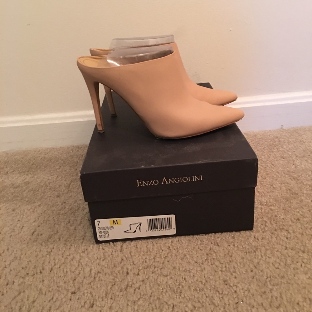 Natural tan mules